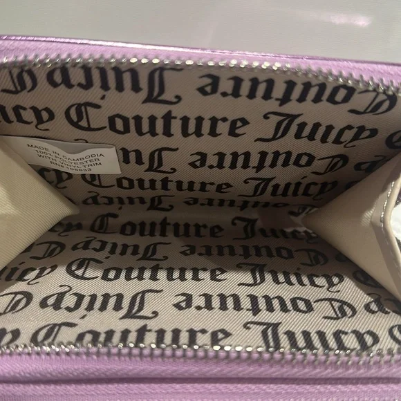NWT Juicy Couture String of Pearl Double Zip Around Medium wallet. - Picture 9 of 10